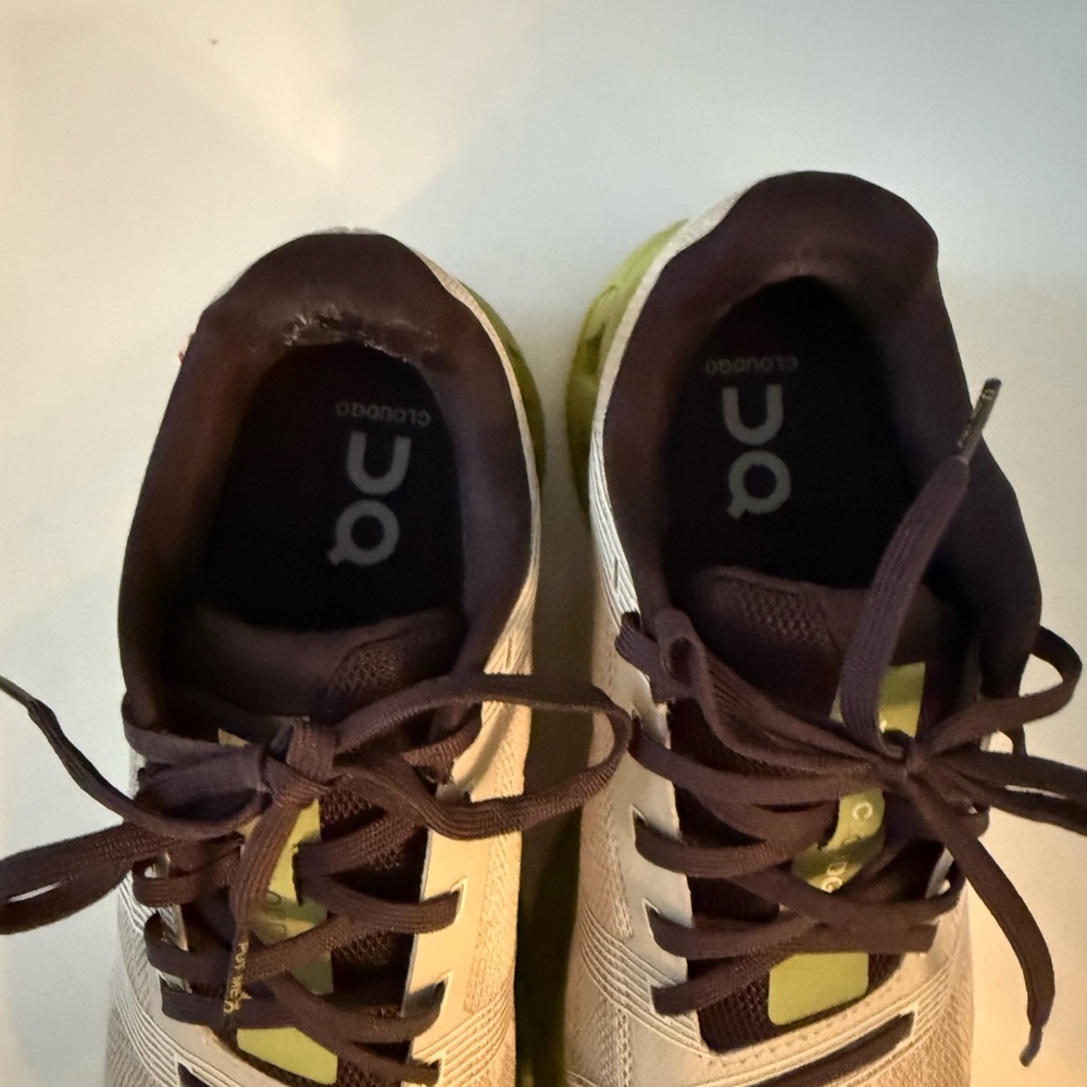 On Running cloudsurfer  2 road women Sneakers in Beige and Lime - Picture 9 of 12